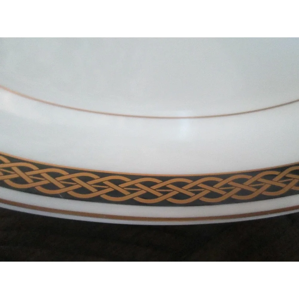 New MIKASA Pembrook CAG16 Black Gold‎ Bone China Small Oval Serving Platter